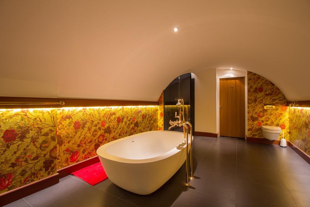 The Royal Suite - R.Q.C. The Hague Room photo